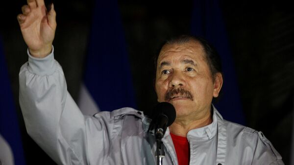 Daniel Ortega, Nicaragua's current president and presidential candidate from the ruling Sandinista National Liberation Front, speaks to the media after casting his vote at a polling station during Nicaragua's presidential election in Managua - Sputnik Mundo