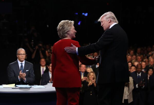 Hillary Clinton y Donald Trump, tal como eran en los viejos tiempos - Sputnik Mundo