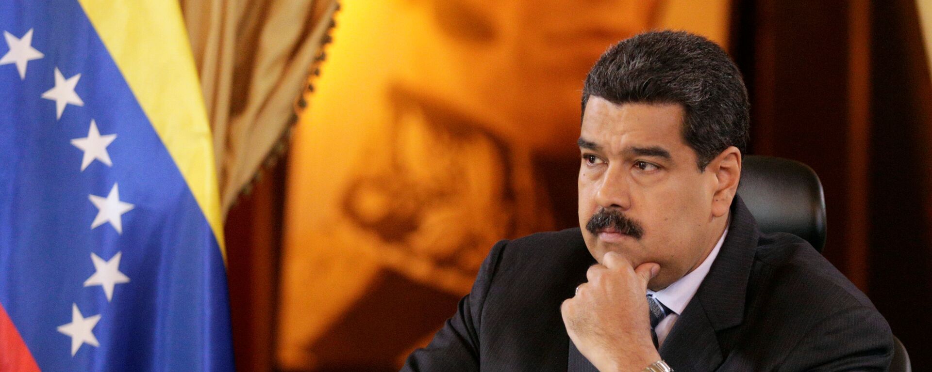 Venezuela's President Nicolas Maduro attends an agreement signing ceremony with representatives of oil companies: Venezuelan Delta Petroleum and India's ONGC Videsh Limited - Sputnik Mundo, 1920, 08.03.2021