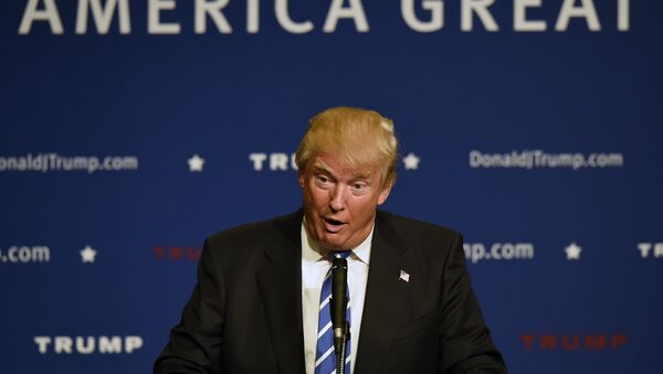 Republican presidential candidate Donald Trump speaks at an event. - Sputnik Mundo