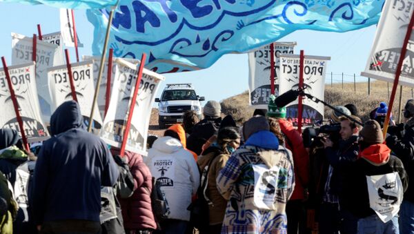 Protesta contra oleoducto en Dakota del Norte - Sputnik Mundo