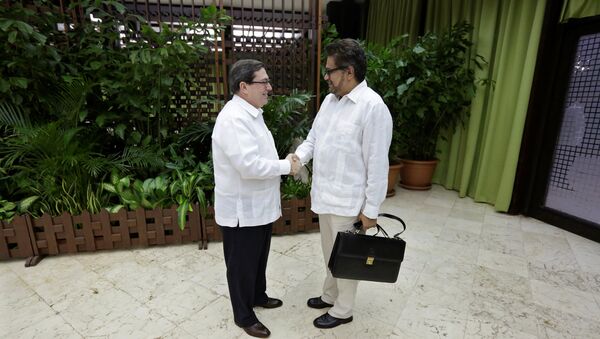 Canciller de Cuba, Bruno Rodríguez, y el jefe de la delegación de Paz de las FARC, Iván Márquez - Sputnik Mundo