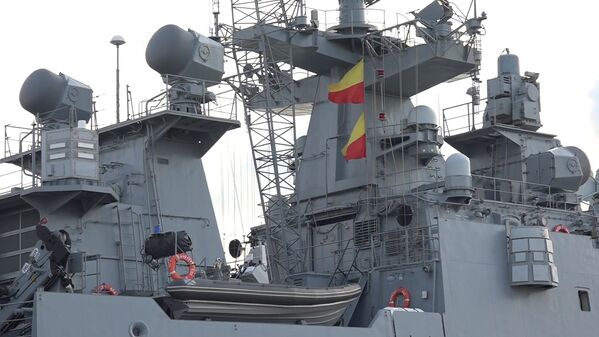 La fragata Almirante Grigoróvich de la flota del mar Negro de la Federación rusa, en las costas de Siria, en aguas del Mediterráneo. - Sputnik Mundo