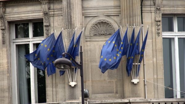Las banderas de UE - Sputnik Mundo