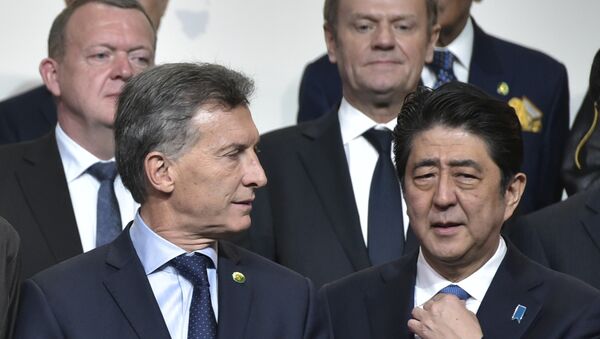 Presidente argentino, Mauricio Macri, y primer ministro japonés, Shinzo Abe - Sputnik Mundo