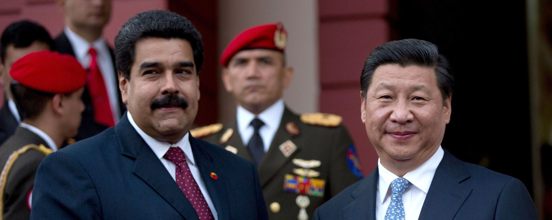 El presidente de Venezuela, Nicolás Maduro, y el presidente de China, Xi Jinping - Sputnik Mundo, 1920, 13.09.2023