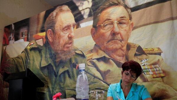 Retrato de Fidel y Raúl Castro - Sputnik Mundo