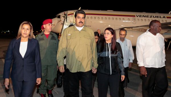Nicolás Maduro, arriba a La Habana para asistir a los actos de despedida al líder de la Revolución Cuba - Sputnik Mundo