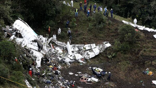 Los restos del avión siniestrado en Colombia - Sputnik Mundo