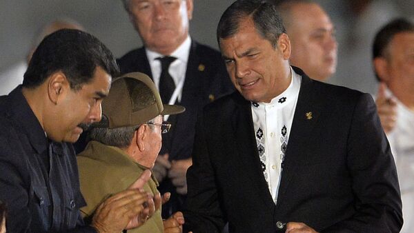 Nicolás Maduro, presidente de Venezuela, Raúl Castro, líder de Cuba, y Rafael Correa, presidente de Ecuador - Sputnik Mundo