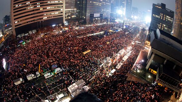 Una manifestación contra Park Geun-hye, la presidenta de Corea del Sur - Sputnik Mundo
