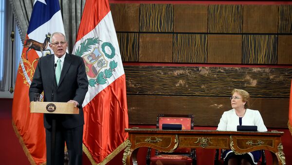 El presidente peruano Pedro Pablo Kuczynski durante la visita oficial en Chile - Sputnik Mundo