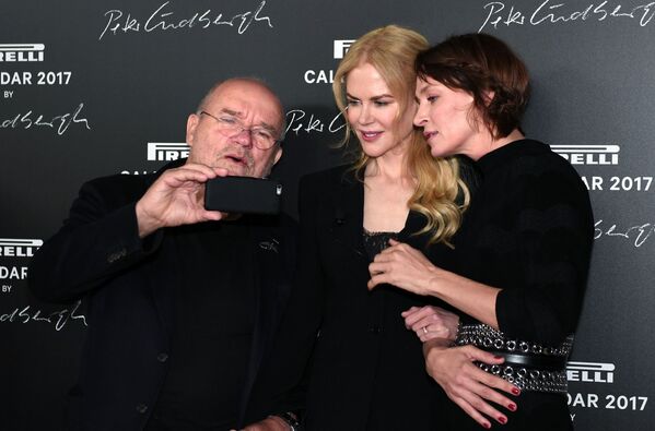 Peter Lindbergh, Nicole Kidman y Uma Thurman - Sputnik Mundo