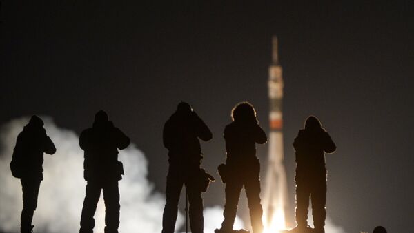 Téstigos del lanzamiento del Soyuz-FG - Sputnik Mundo