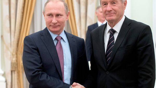 Vladímir Putin, presidente ruso, con Thorbjorn Jagland, secretario general del Consejo de Europa - Sputnik Mundo