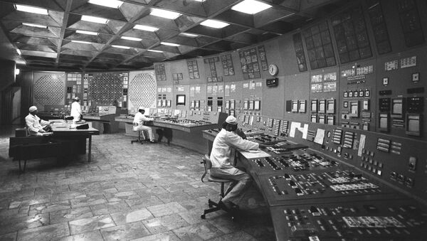 Central nuclear de Chernóbil, 1985 - Sputnik Mundo