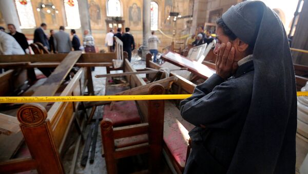 Dentro de la Iglesia copta donde ocurrió el atentado - Sputnik Mundo