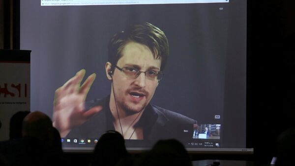 Edward Snowden, extécnico de la NSA (archivo) - Sputnik Mundo