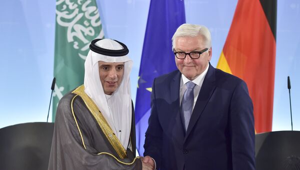 El ministro saudí de Asuntos Exteriores Adel al-Jubeir y su homólogo alemán Frank-Walter Steinmeier - Sputnik Mundo