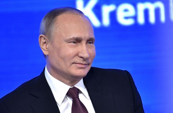 La gran rueda de prensa anual de Vladímir Putin - Sputnik Mundo
