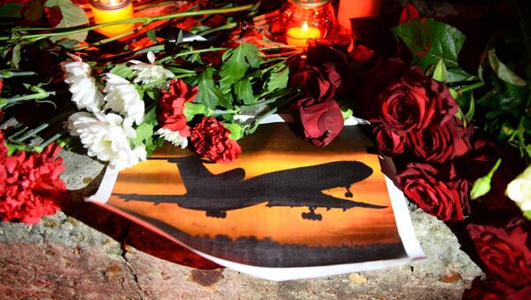 Акция памяти по погибшим в авиакатастрофе в Сочи - Sputnik Mundo