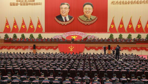 Kim Jong-un, líder de Corea del Norte, durante la reunión de jefes de comités de base del Partido del Trabajo de Corea (archivo) - Sputnik Mundo