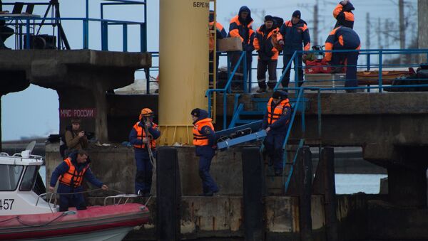 Поиски тел погибших в авиакатастрофе Ту-154 в Сочи у побережья Черного моря - Sputnik Mundo