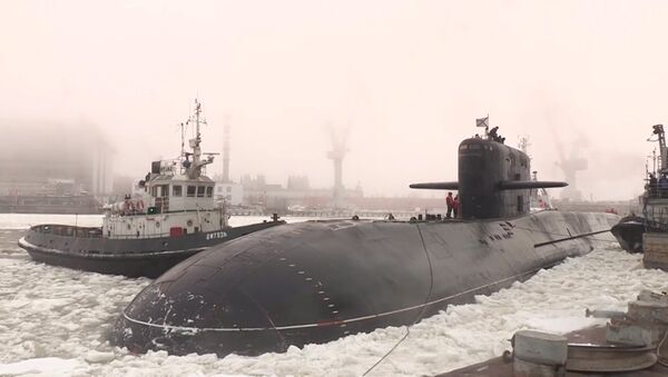 Potencia nuclear entre los hielos: el submarino Podmoskovie se une a la Flota Rusa del Norte - Sputnik Mundo