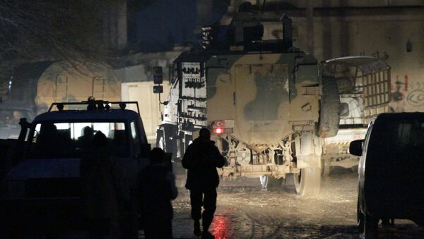 Turkish military vehicles drive in al-Rai town, northern Aleppo province - Sputnik Mundo