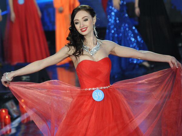 El concurso de belleza internacional La Reina de las Nieves - Sputnik Mundo