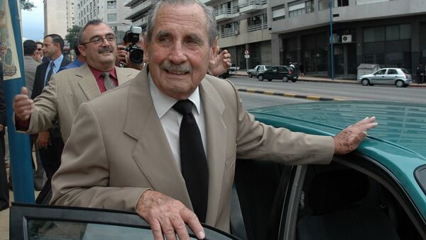 Lieutenant general (retired) Gregorio Alvarez, dictator between 1979-1985 during Uruguay's military regime (1973-1985), leaves the Military Center after a ceremony held to commemorate the Day of the Fallen in the Fight Against the Guerrilla in Montevideo, 14 April, 2007. Alvarez will testify next week in court in the case that investigates an illegal flight that in 1976 transported from Argentina to Uruguay a group of political prisoners who are still disappeared. - Sputnik Mundo
