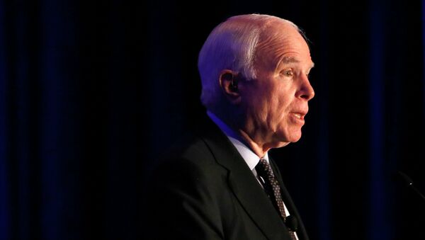 El senador norteamericano John McCain - Sputnik Mundo