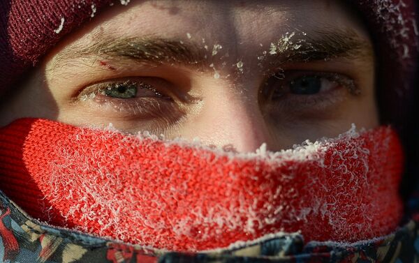 Un participante del II desfile ciclista de invierno de Moscú - Sputnik Mundo