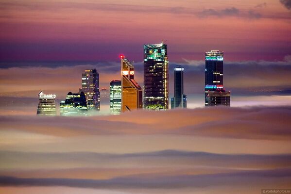 Moscú bajo de las nubes - Sputnik Mundo