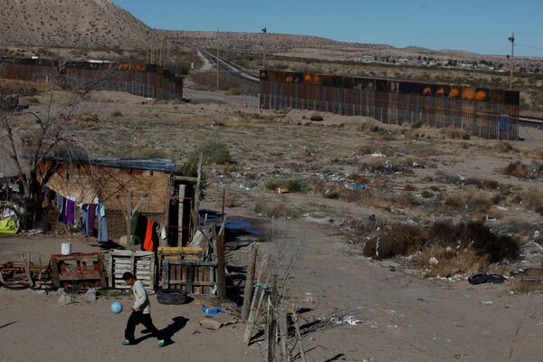 La frontera entre México y EEUU: el muro de Trump y el destino de los ilegales - Sputnik Mundo