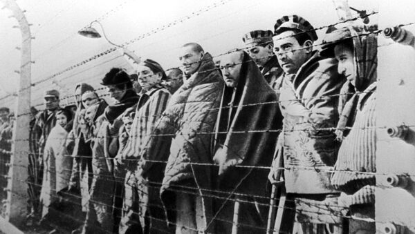 Prisioneros del campo de exterminio de Auschwitz - Sputnik Mundo
