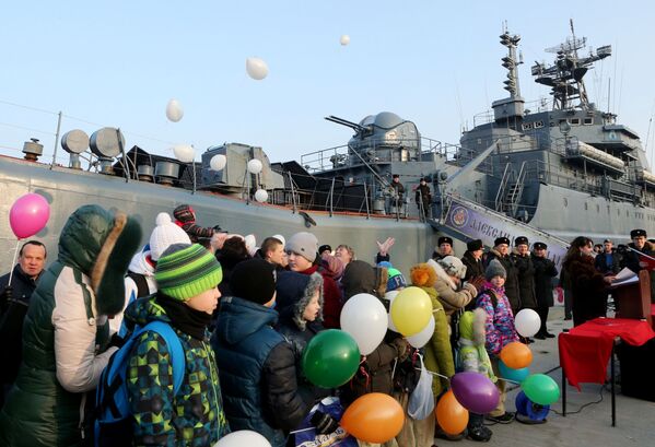 El esperado retorno de la nave Alexandr Shabalin a Baltisk - Sputnik Mundo