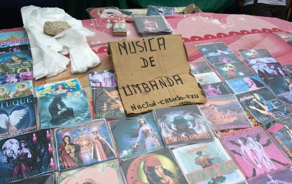 Música umbanda a la venta durante la fiesta de Yemayá en Montevideo - Sputnik Mundo