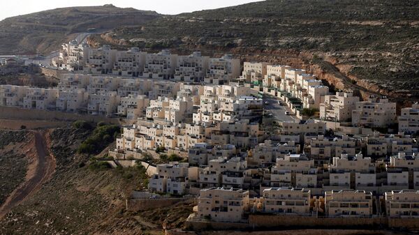 General view of houses of the Israeli settlement of Givat Ze'ev, in the occupied West Bank February 7, 2017 - Sputnik Mundo