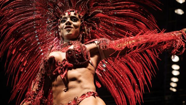 Mayara do Nascimento, durante el final de concurso para el título del rey o la reina de samba en Carnaval de Río de Janeiro de 2017 - Sputnik Mundo
