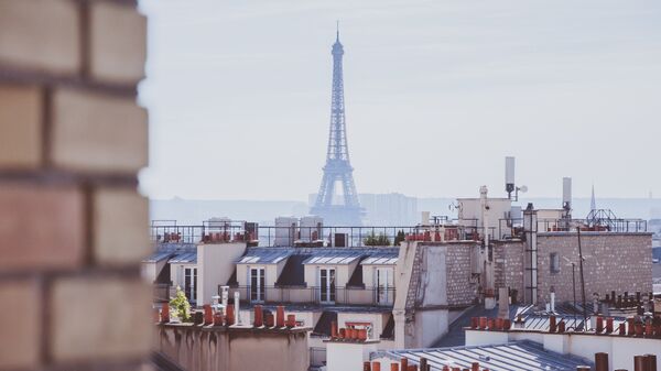 Torre Eiffel en París - Sputnik Mundo