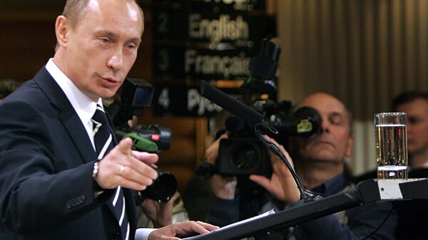 Presidente de Rusia, Vladímir Putin, durante su discurso en Múnich en 2007 - Sputnik Mundo