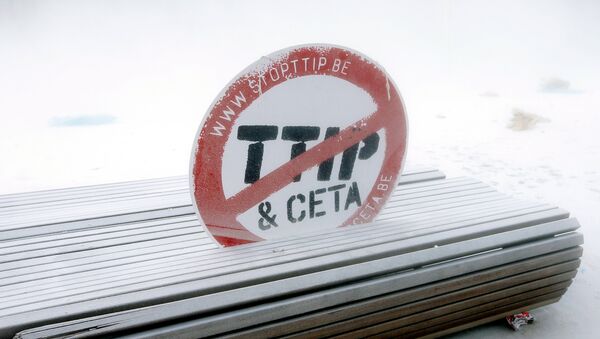 El letrero contra CETA y TTIP - Sputnik Mundo