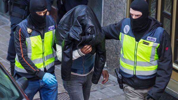 La policía española detiene a un ex combatiente de Al Nusra - Sputnik Mundo