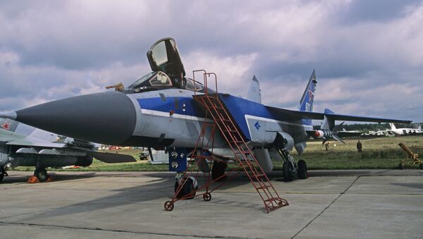 Un avión de caza supersónico ruso MiG-31 (archivo) - Sputnik Mundo