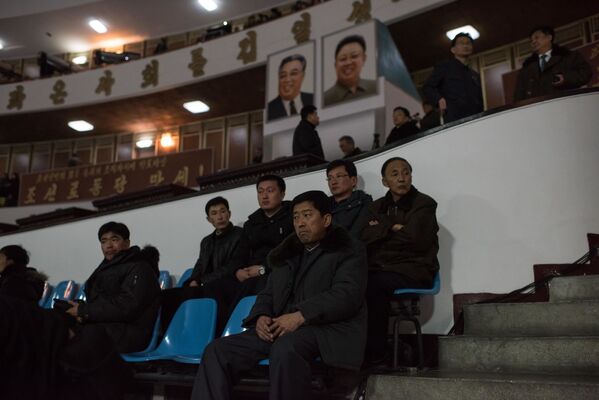 Corea del Norte celebra el 75º aniversario del nacimiento de Kim Jong-il - Sputnik Mundo