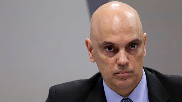 Brazil's Justice Minister Alexandre de Moraes, nominee of Brazil's President Michel Temer to be the next Supreme Court Justice, looks on during a session of the Committee on Constitution and Justice of the Senate in Brasilia, Brazil, February 21, 2017 - Sputnik Mundo
