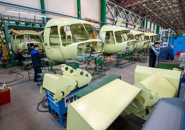 Cómo se construyen los helicópteros rusos - Sputnik Mundo