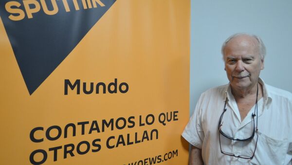 Sasha Tolstói, nieto del gran escritor ruso, visita la redacción de Sputnik en Montevideo - Sputnik Mundo
