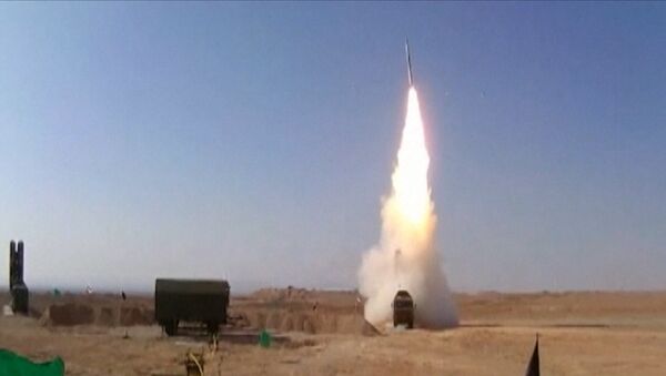 Irán prueba los S-300 rusos contra los blancos reales - Sputnik Mundo